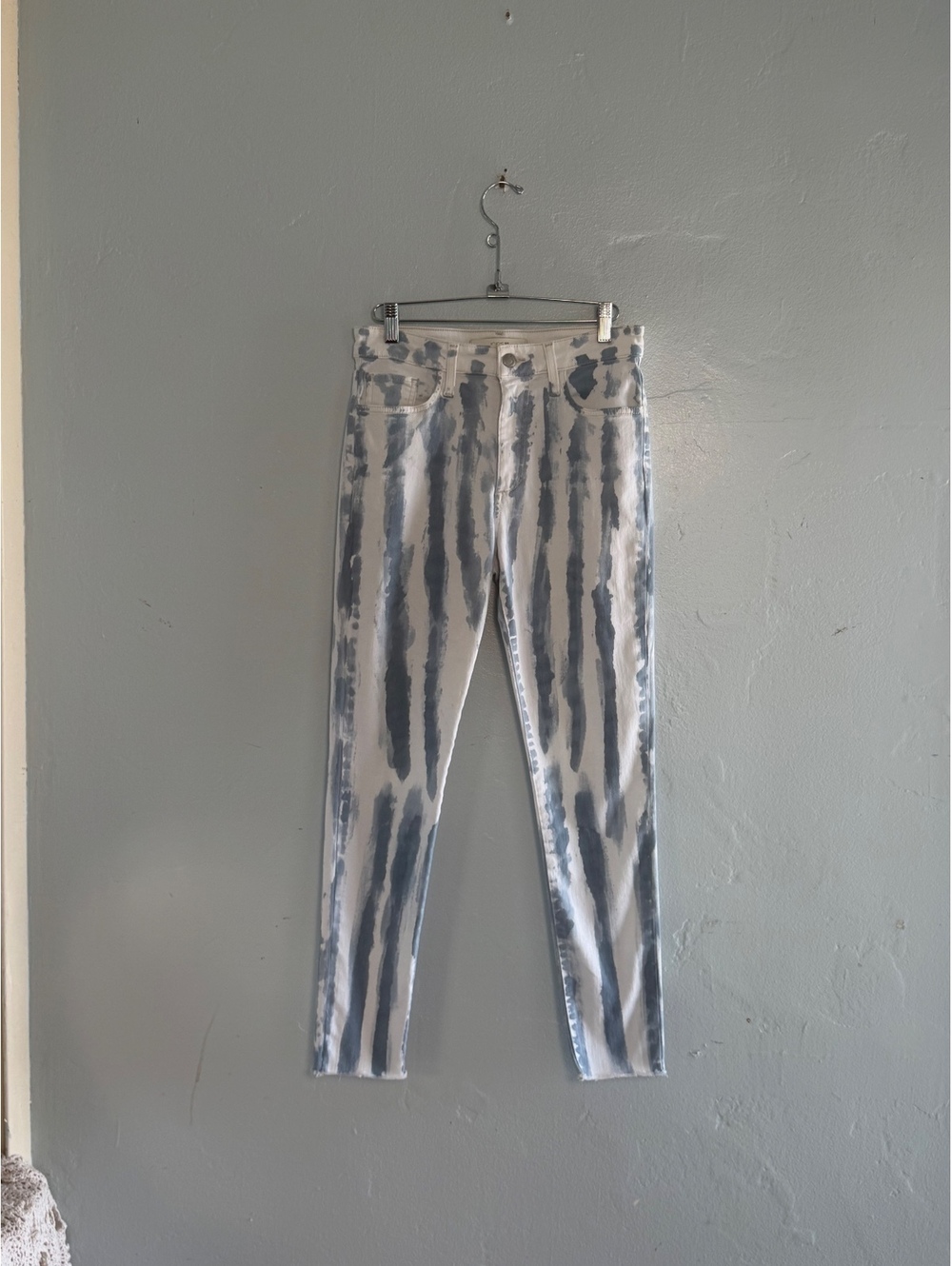 JOES Women's White and Baby Blue  Tie-Dye Skinny Jeans